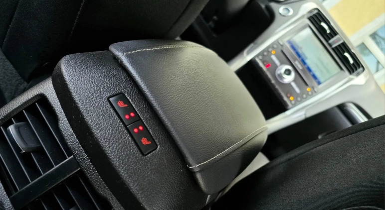 Ford Mondeo cena 68900 przebieg: 183400, rok produkcji 2020 z Iława małe 704